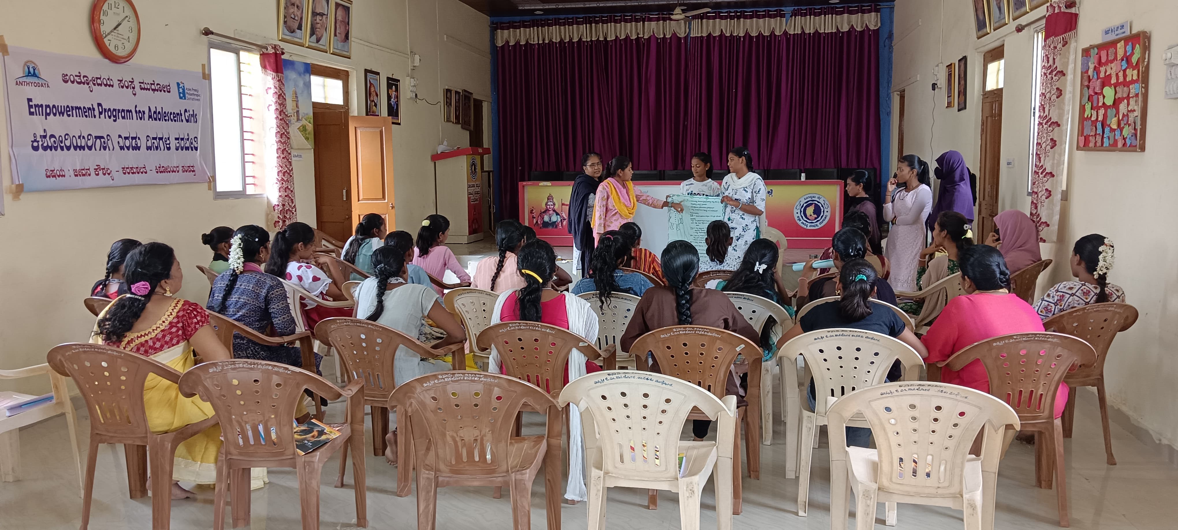 https://1ngo.sgp1.digitaloceanspaces.com/media/anthyodaya/Two days workshop on Children Parliamemt and lifeskill for Adolecent girls.70 girls were benifited by this workshop.12-9-2024_wysechB.jpg